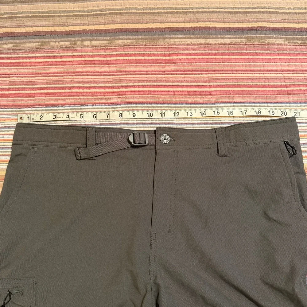 Realtree‎ Fishing Mens XL 40/42 Gray Stretch Cargo Shorts Integrated Belt Hiking